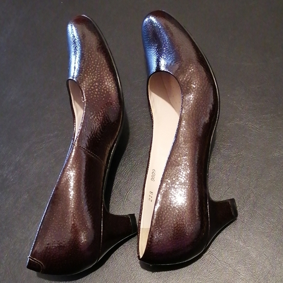 Dress shoes like new - Picture 2 of 4